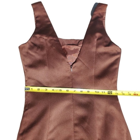 Vintage Brown Satin Square-Neck Slim-Cut Evening Gown 90s Y2K Size 6 - Picture 11 of 16